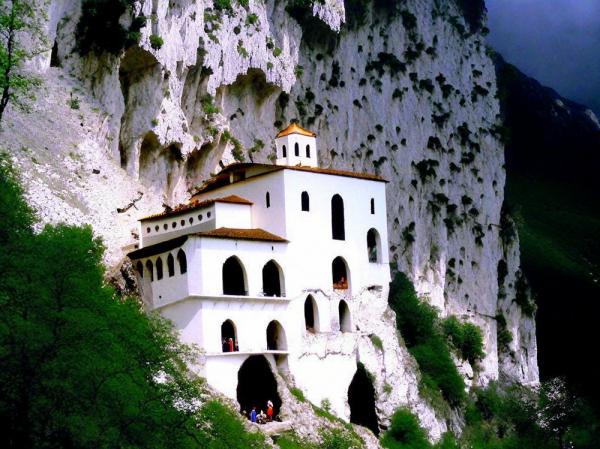 Ostrog Monastery photo