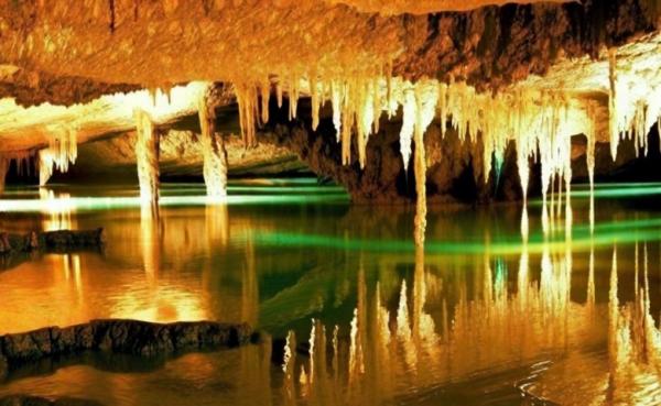 Dragon Cave in Mallorca photo