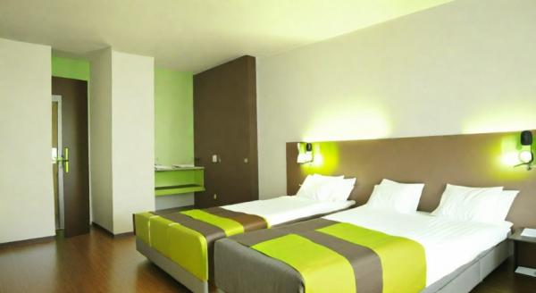 Holiday Inn Zurich Messe photo